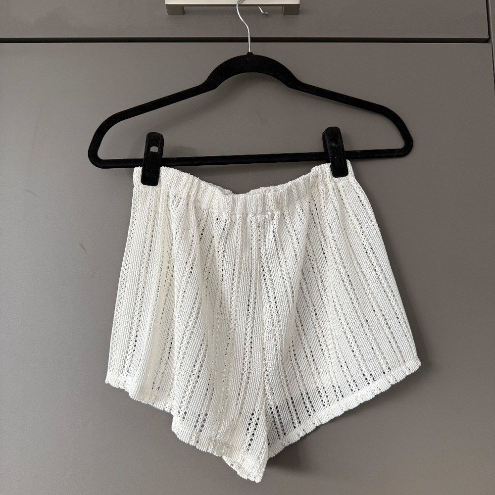 MATCHING SET White Crochet Coverup Set | Long Sleeve Crop Top & Shorts Size XS - Picture 9 of 15